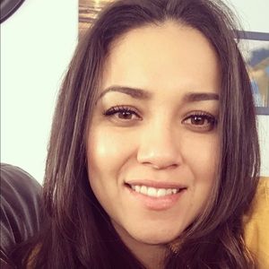 Meet your Posher, Evelyn